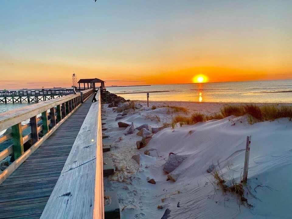 Key Lime Cottage Steps From Cape Charles Beach Exterior foto